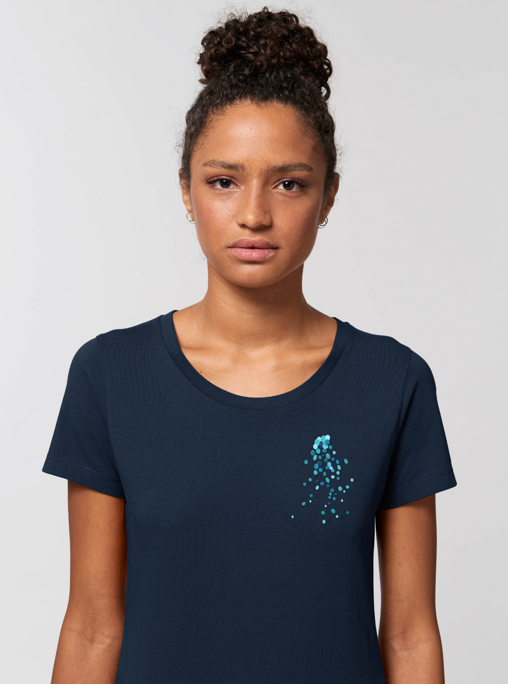 T-shirt bleu marin en coton bio coupe féminine confortable design turquoise